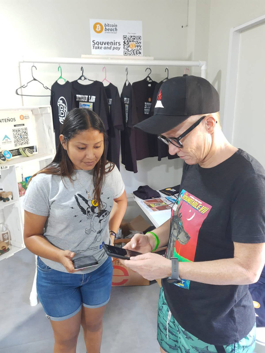 Paying souvenirs with Lightning at Hope House