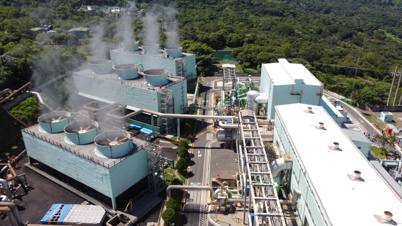 La Geo, the geothermal power station, where the first Bitcoin miners operate